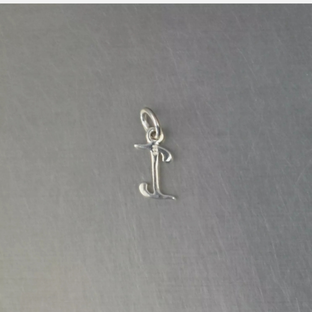 Sterling  charm letter I